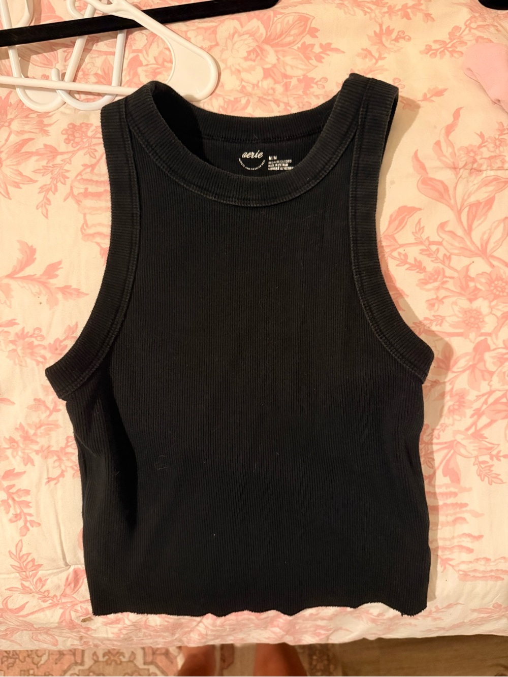 aerie Black Ribbed Cropped Tank